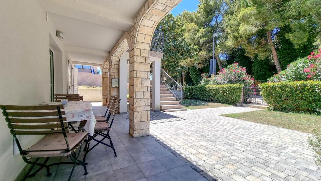Apartamento Ena Novigrad Istria Exterior foto