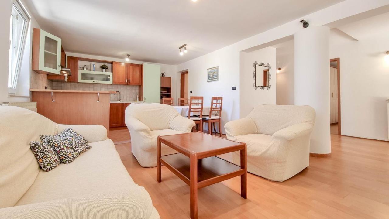 Apartamento Ena Novigrad Istria Exterior foto