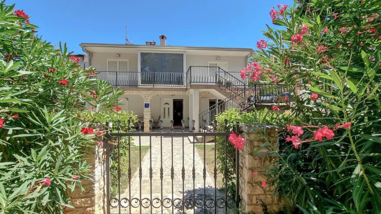 Apartamento Ena Novigrad Istria Exterior foto