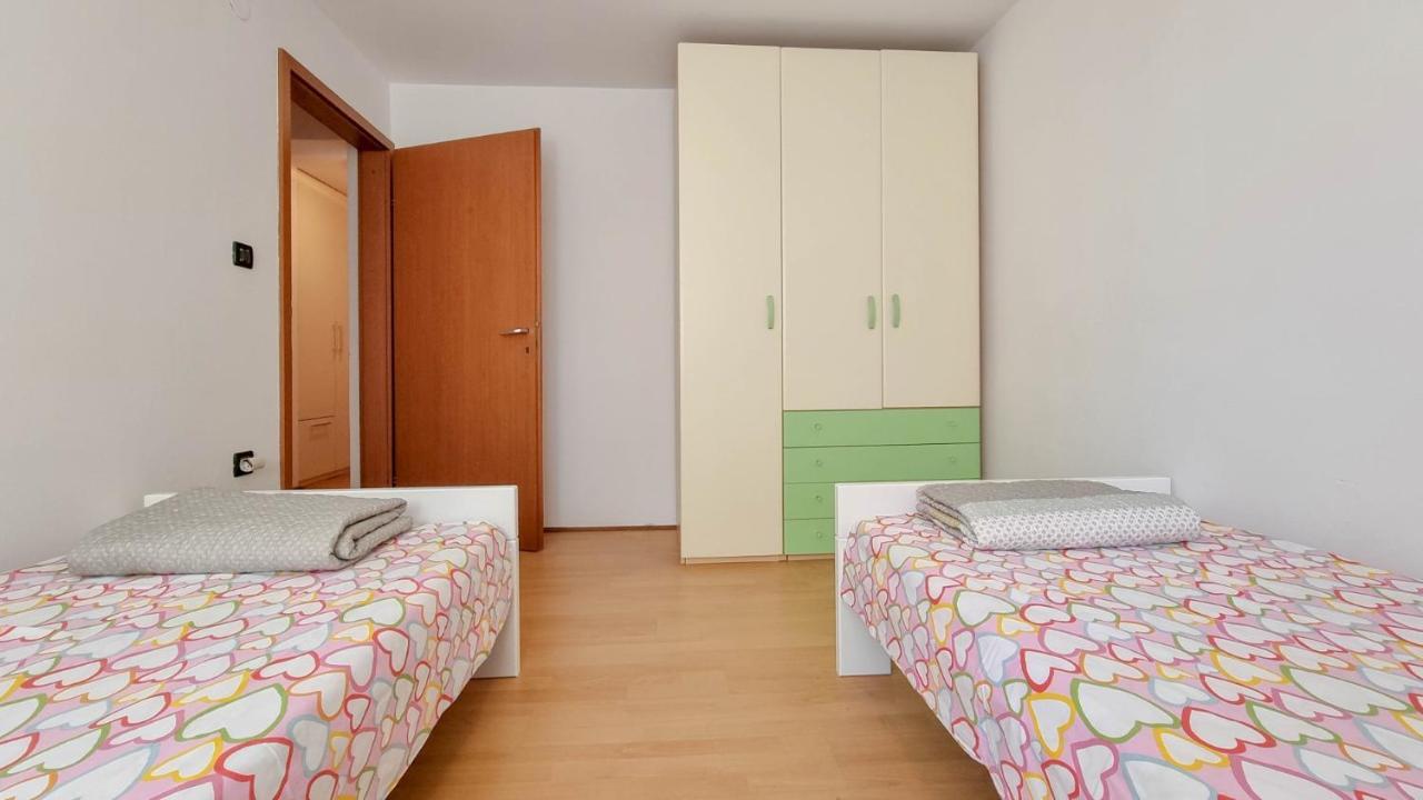 Apartamento Ena Novigrad Istria Exterior foto